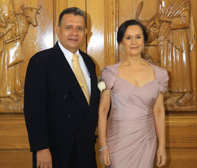 Eduardo Davadi y Sonia Flores