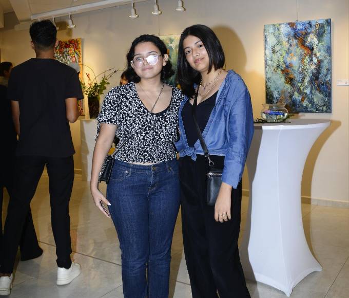 Ana Castellanos y Lorem Hernández