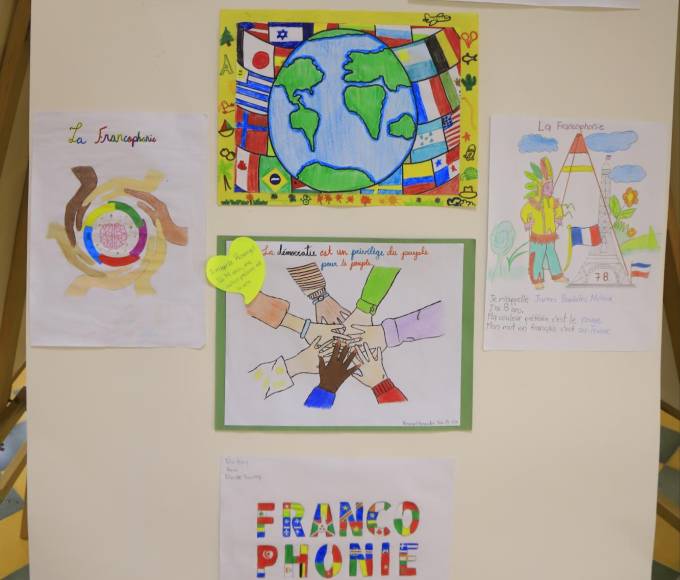 Tarde de arte infantil ‘La francophonie en couleurs’ de los alumnos de la Saint Peter Academy