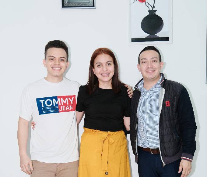 Marlon Manzanares, Patricia López y Allan Castro