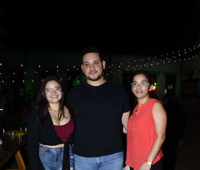 Stefany Banegas, Carlos Laínez y Gracia Villegas