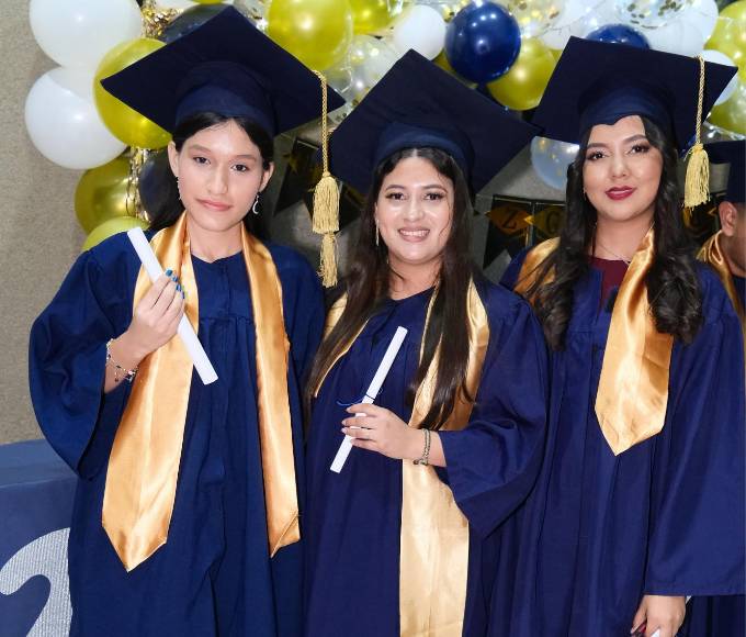 Sandy Amaya, Sandra Sánchez y Fanny Salgado