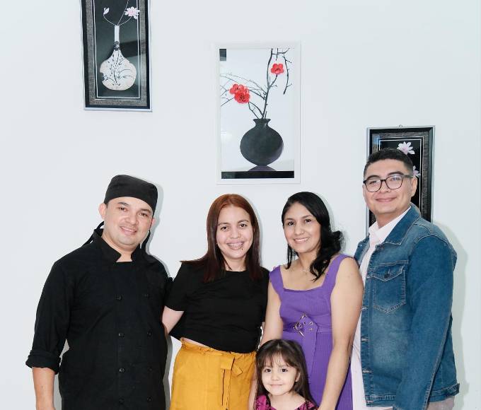 Marvin Fernández, Patricia López, Valery Deras, Elizabeth Murillo y Johnny Deras