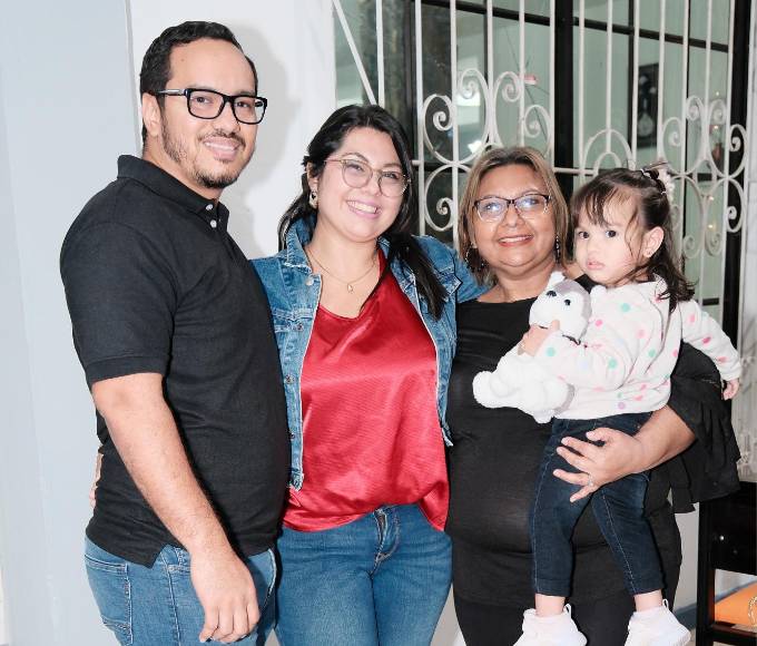 Gerson Castro, Karen Perdomo, Martha Ordóñez y Charlotte Castro