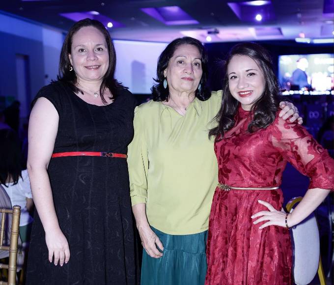 Miriam Murillo, Marcela Murillo y Ada Flores