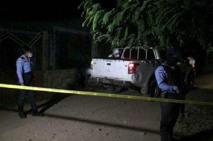 Masacre en cantina deja cuatro muertos en Santa Bárbara