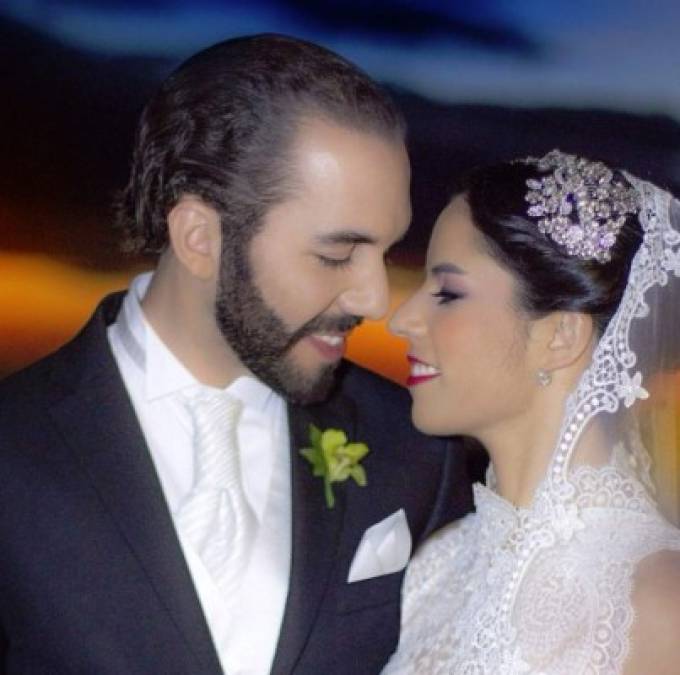 Se casó con Nayib el 6 de diciembre de 2014 tras un noviazgo de 10 años.