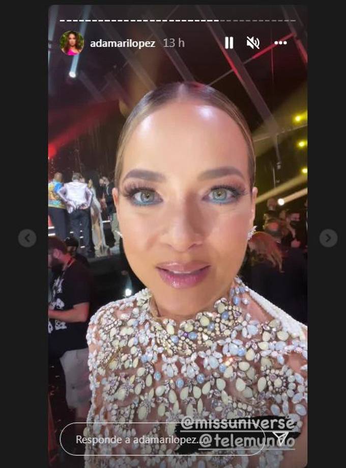 Adamari lucía como una reina más durante la gala final de Miss Universo.