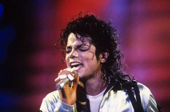 Fotografía de archivo del cantante norteamericano Michael Jackson durante su concierto en Marbella.