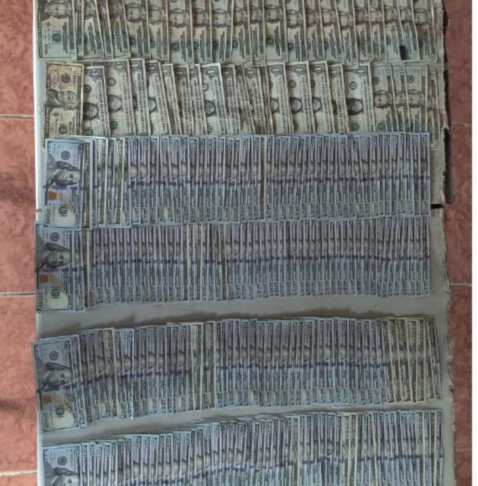 La Policía contabilizó 40,499 dólares en efectivo.