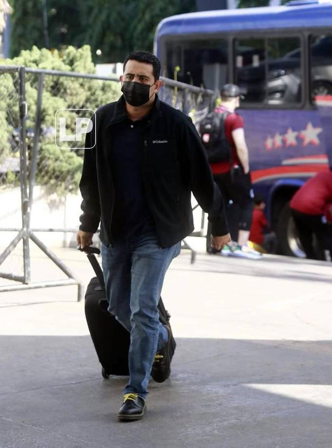 El periodista deportivo Yanuario Paz es gran amigo de Diego Vázquez y acompaña al entrenador argentino para el duelo contra Real España, así como al viaje a Guatemala.