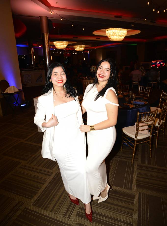Cindy Cáceres y Génesis Claros 