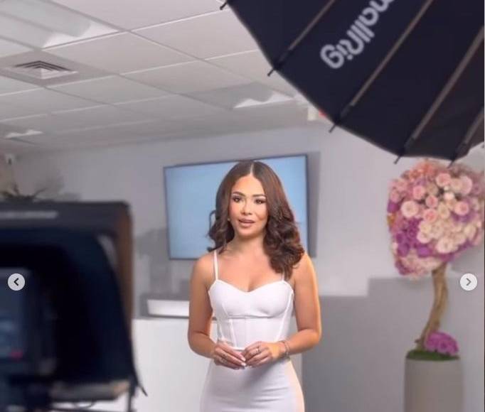 ”Siempre he sido de contextura delgada pero nunca antes disfruté de tener tanta cintura y era un tanto cuadrada cosa que se que a muchas también les pasa, hoy les comparto cuál fue mi solución para lograr el resultado que yo sabía que ni con el gimnasio o con dietas lograría”, su mensaje.