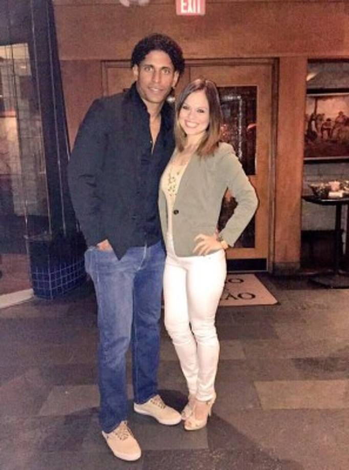 Lo que más le encanta a ella de Costly es que es una persona misteriosa y callada. Además le encanta debido a que la hace reír, es bien chistoso.