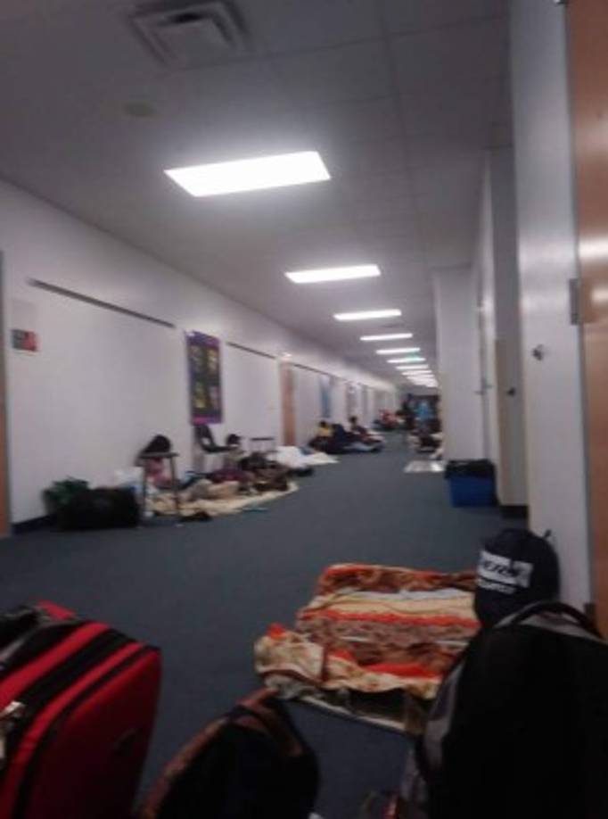 Los hondureños también han compartido imágenes desde las zonas de refugio.