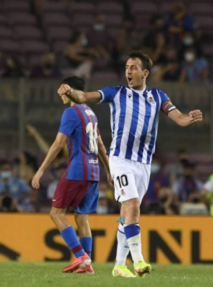 La Real Sociedad asustó al Barcelona ya que marcó dos goles en los minutos 82 y 85. Oryazabal se destapó con un golazo de tiro libre.