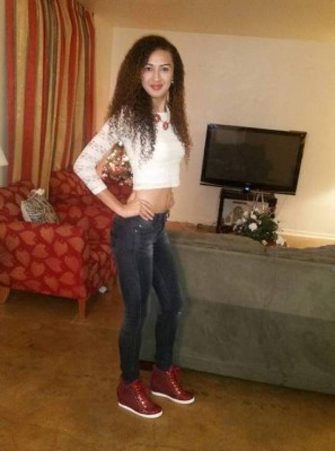 Katterin deslumbra en las redes sociales con su belleza.