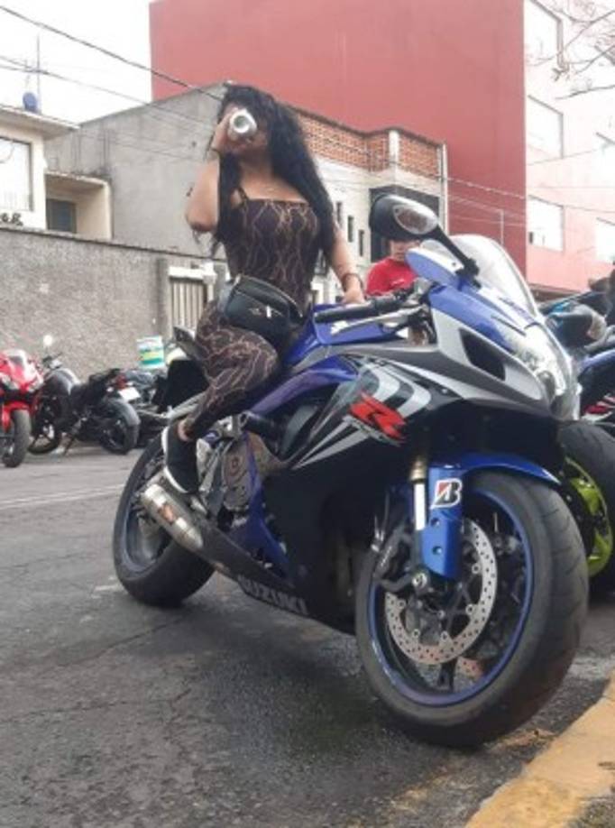 Las primeras indagaciones de la Guardia Nacional de México, en conjunto con autoridades investigativas, indican que la joven se dedicaría a cerrar tratos de venta de armas en la capital de México. El proceso investigativo aún involucrará otros elementos y se espera que sea parte de expedientes que incluyen a criminales de esa organización.