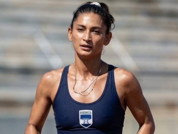 Gina Coello ganó tres veces seguidas la Maratón de La Prensa, convirtiéndose una la mejor atleta de la Maratón La Prensa.