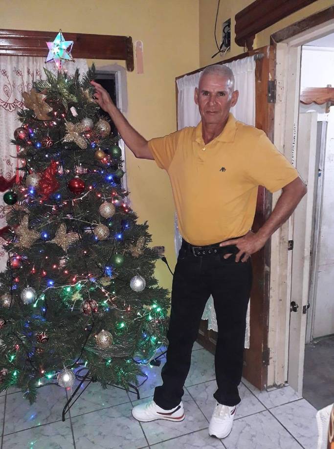 La escena del crimen fue acordonada y Medicina Forense levantó los cuerpos y los trasladó a la morgue de San Pedro Sula, en donde se les hizo una autopsia.