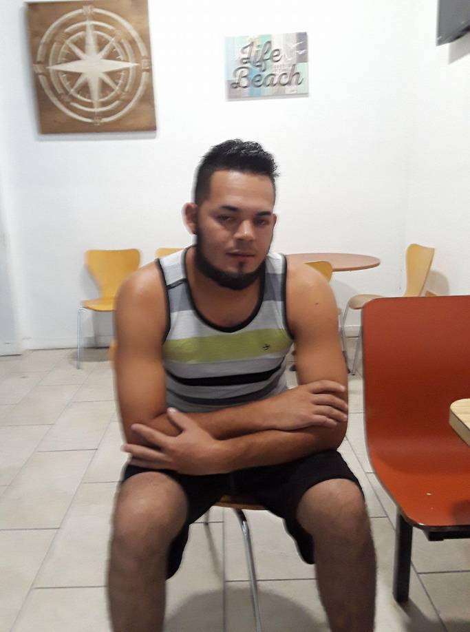 Medios locales informan que Rigoberto Canaca llegó a su casa y su novia se negó a abrirle la puerta en Northwest Second Street en Miami, Florida.