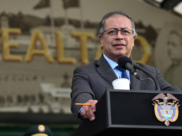 Petro felicitó a Sheinbaum por ganar las elecciones presidenciales en México.