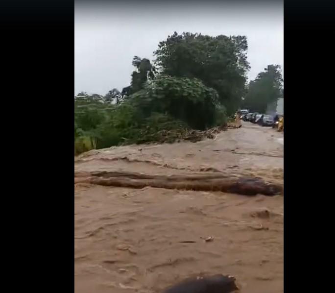 El Progreso, Yoro, bajo el agua; lluvias dejan calles incomunicadas