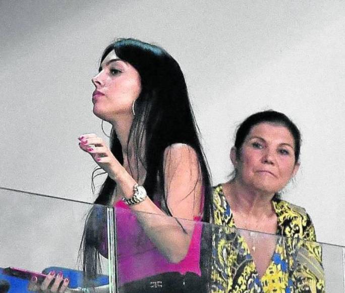 Dolores Aveiro compartió una imagen en redes sociales que parecen desterrar, de una vez por todas, esta supuesta mala relación.