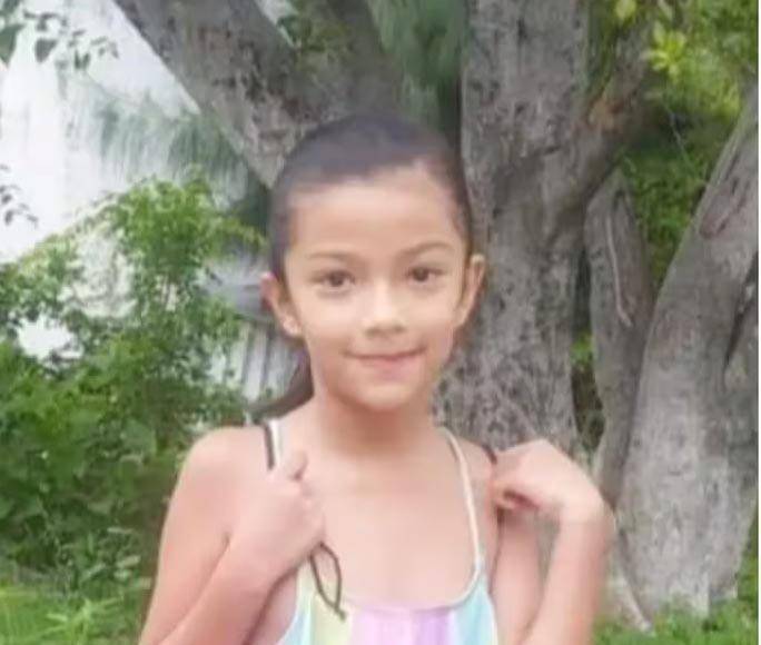 César Gómez, tío de la menor, compartió detalles desgarradores sobre las circunstancias de su fallecimiento, incluyendo resultados de la autopsia que señaló asfixia por estrangulamiento como la causa de muerte.