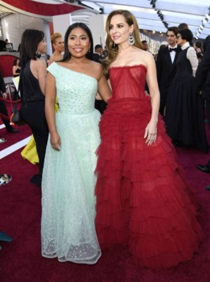 Marina de Tavira y Yalitza Aparicio podrían hacer historia esta noche si llegaran a ganar el máximo galardón del cine.