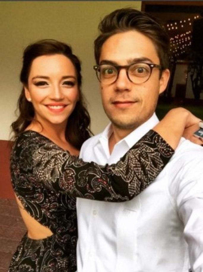 En septiembre de 2017, la actriz Regina Blandón, sorprendió a sus miles de seguidores en redes sociales, al dar a conocer que contrajo matrimonio con su novio de ese momento, Roberto Flores, quien es el CEO y co-confudador de 'The Comedy Co'.