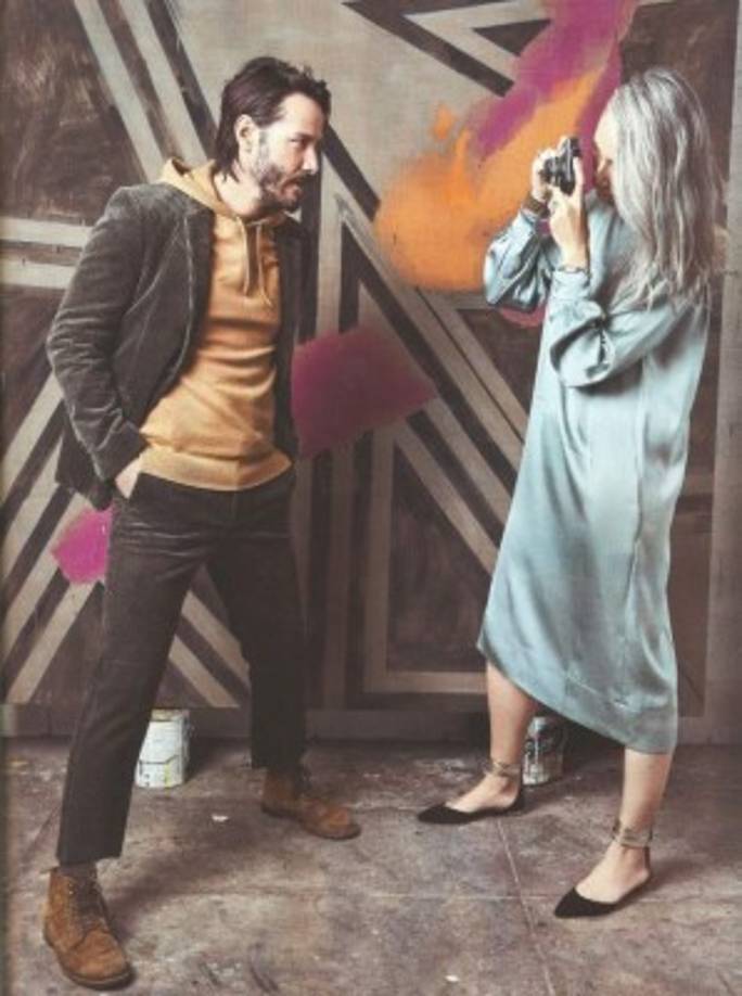 Keanu dejó atrás su luto y dolor y se dio una nueva oportunidad en el amor con la célebre artista.