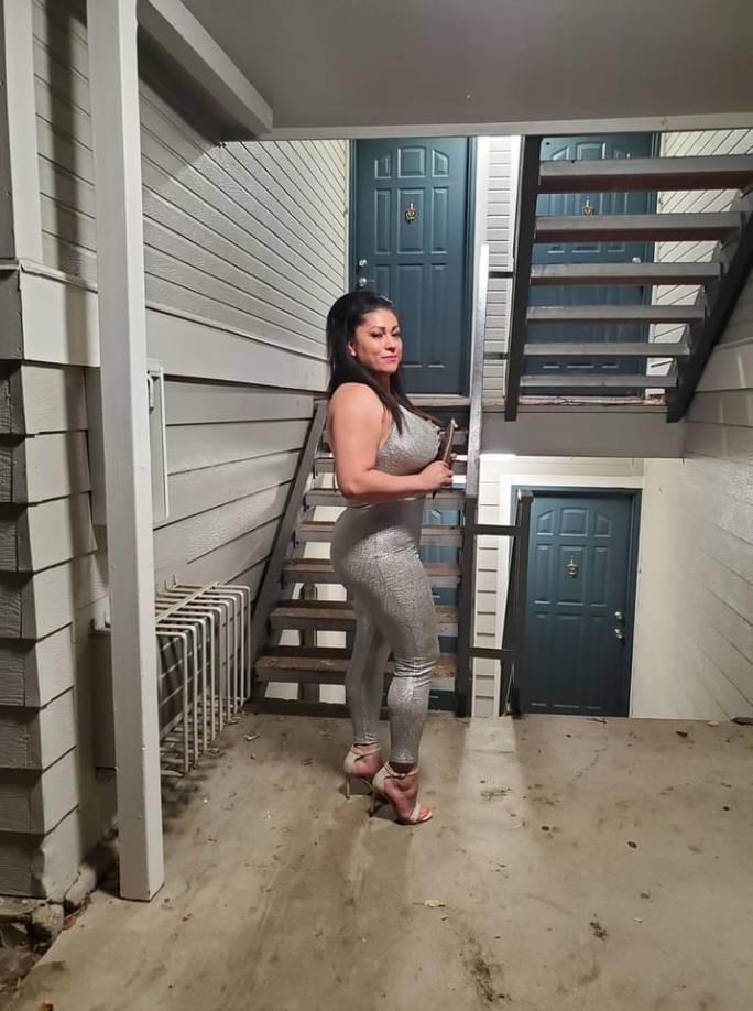 En las redes sociales sus parientes y amigos han lamentado su asesinato.