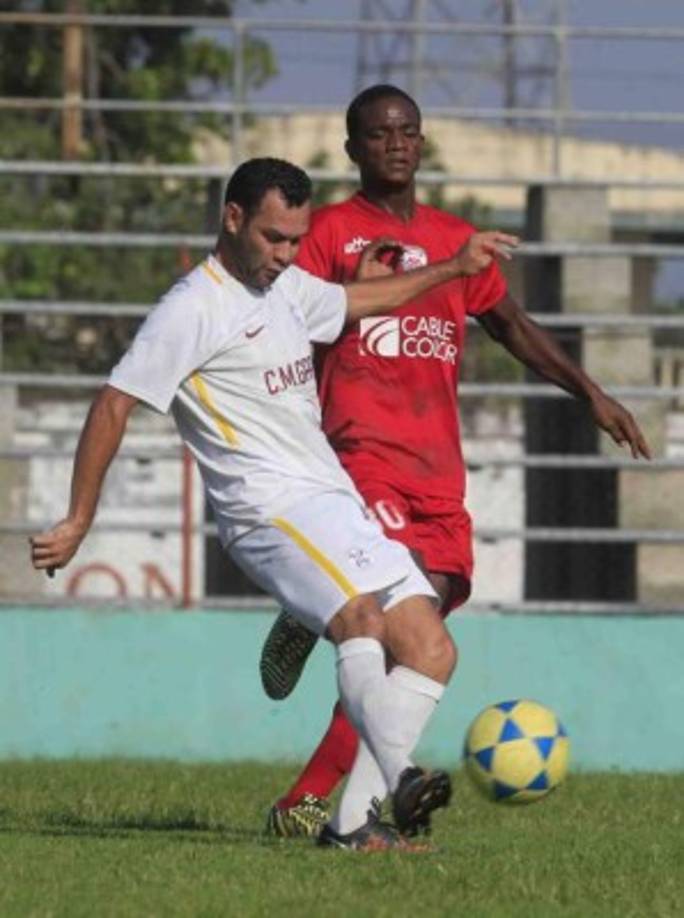 Anael Figueroa, exjugador del Platense, Marathón y Parrillas One, juega para el Atlético Municipal de Santa Cruz de Yojoa.
