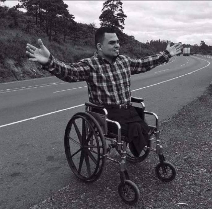 Arnold Alvarado, el hondureño que sueña viajar por el mundo para contar