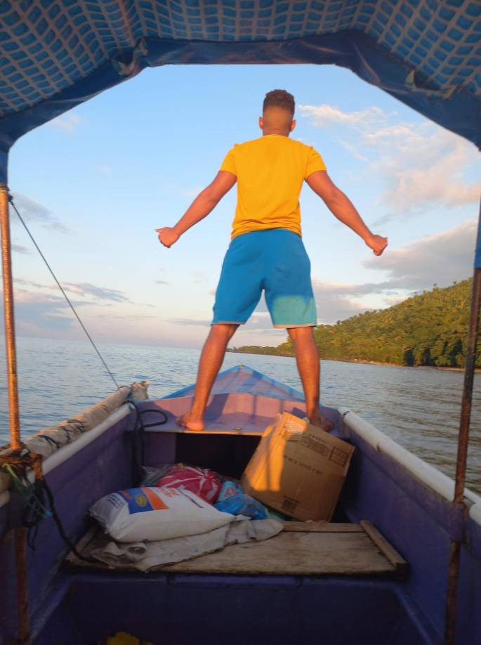 En unos videos que se han viralizado en las redes sociales se puede observar el cuerpo inerte de Osmel Santos.