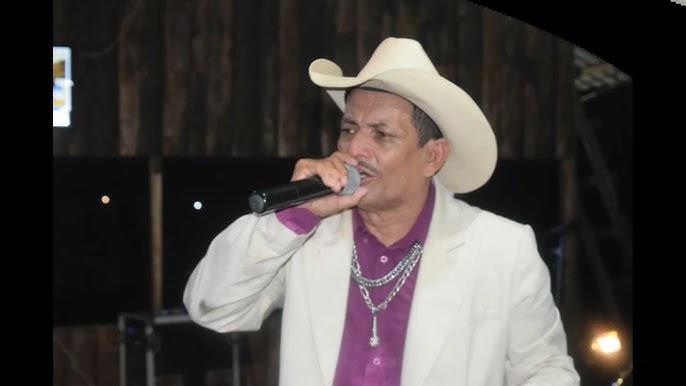 Muere El Roble Copaneco, reconocido intérprete de corridos, tras larga agonía