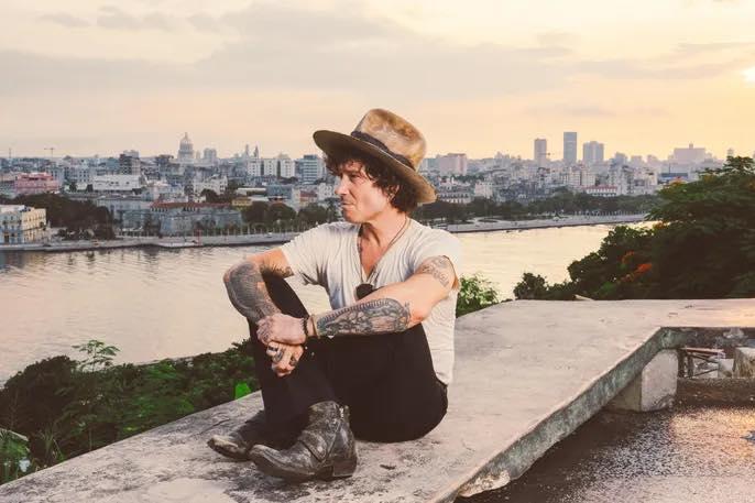 Bunbury asegura que le gustaría hacer un disco de rancheras o tangos