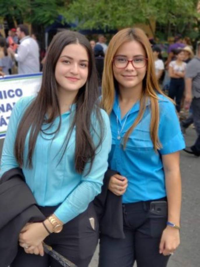 También los que cierran este año su ciclo como estudiantes de secundaria marcharon con orgullo.