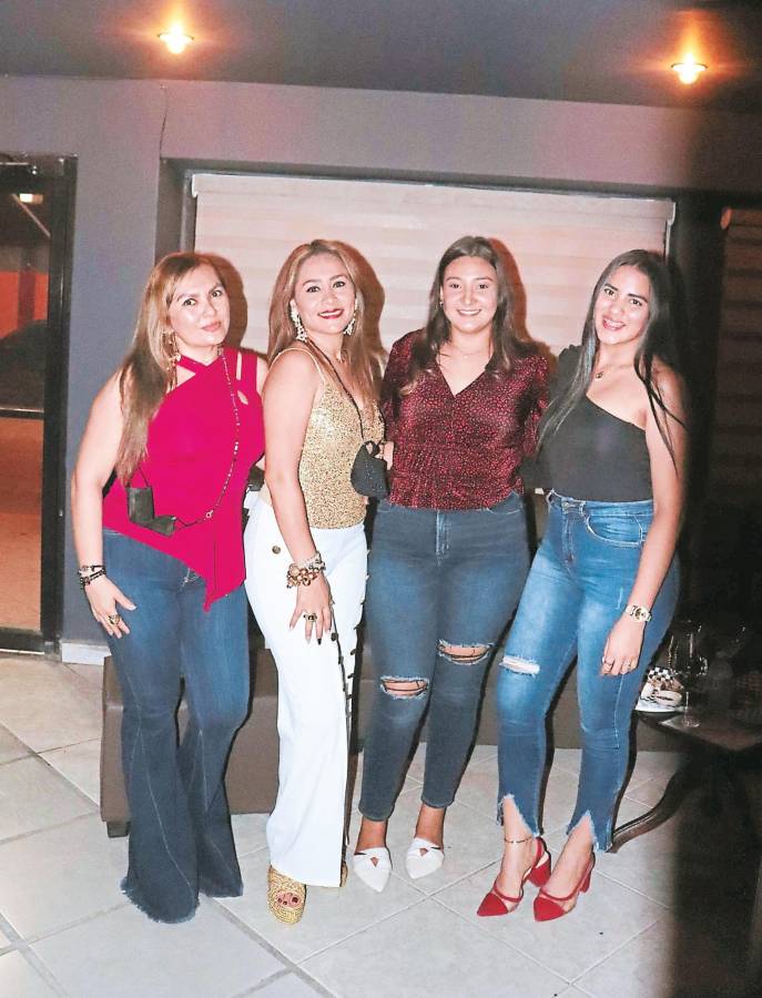 Gran apertura de Inu Bar &amp; Pub, en El Progreso, Yoro