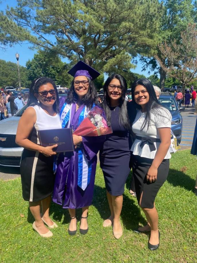 Sampedranas triunfan con su talento en universidades de EEUU