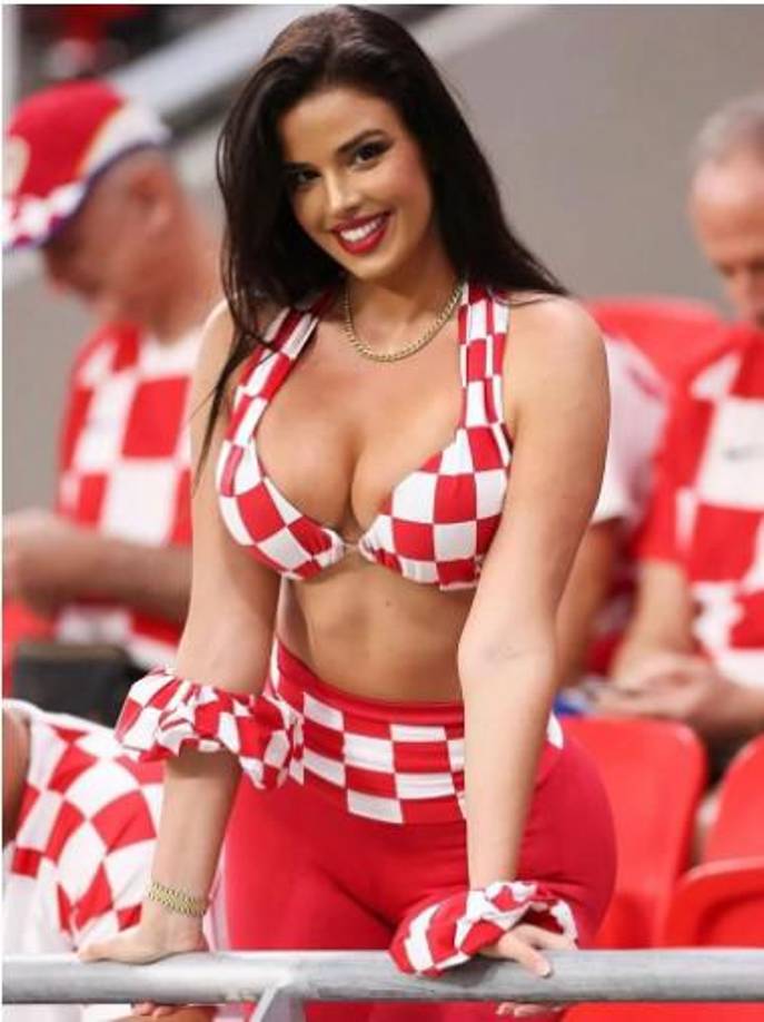  Ivana Knoll destacó que “mujeres, hombres, niños” se quieran tomar fotos con ella, “eso es muy lindo”.