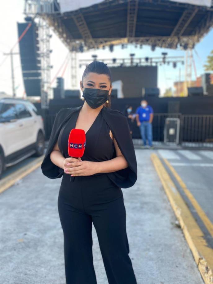 La presentadora Milagro Flores no puede faltar en la transmisión especial. 