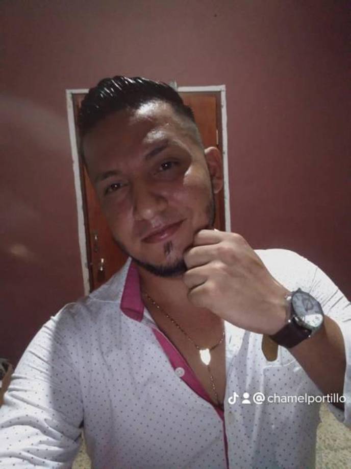 Marvin Samuel fue encontrado con varios golpes en su cuerpo. Inicialmente se habló de disparos, pero las autoridades revelaron horas más tarde que, en realidad, había sido apuñalado.