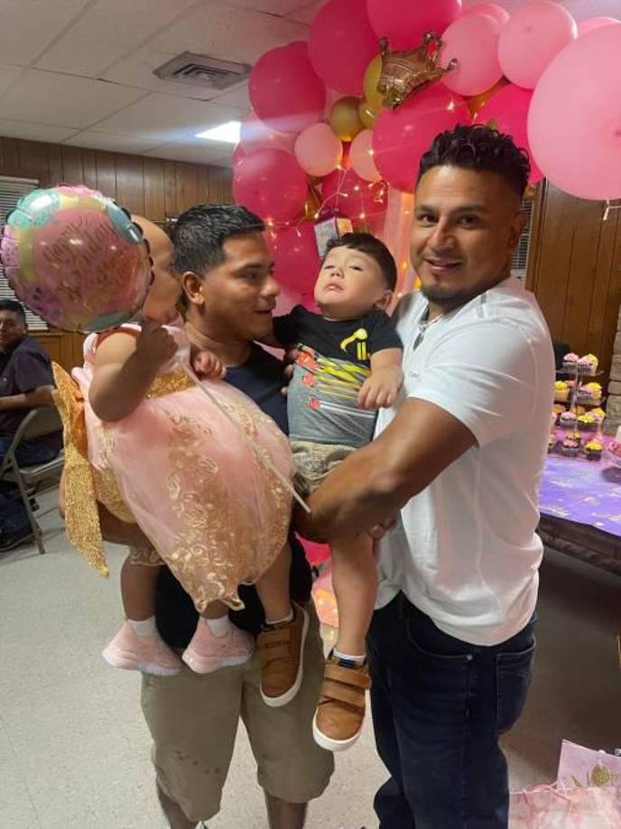 Marvin vivía en Pensilvania al igual que sus hermanos Eddie Danilo (el de la foto) y Elvin Fernández. Marvin era el mayor de los tres.