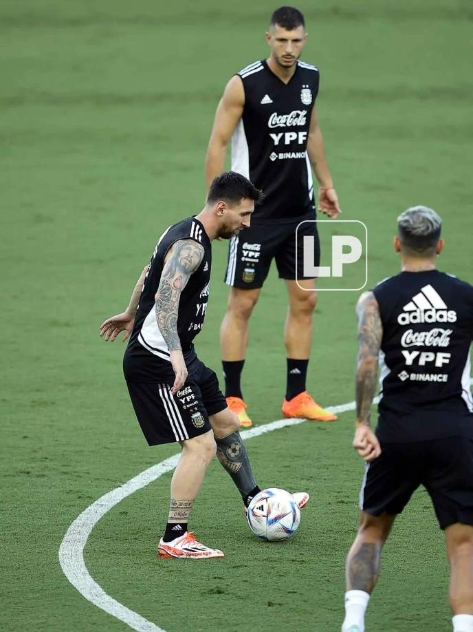 Mientras Messi sabe que es el único fijo en la alineación titular de la Albiceleste. Y claro, es el mejor.