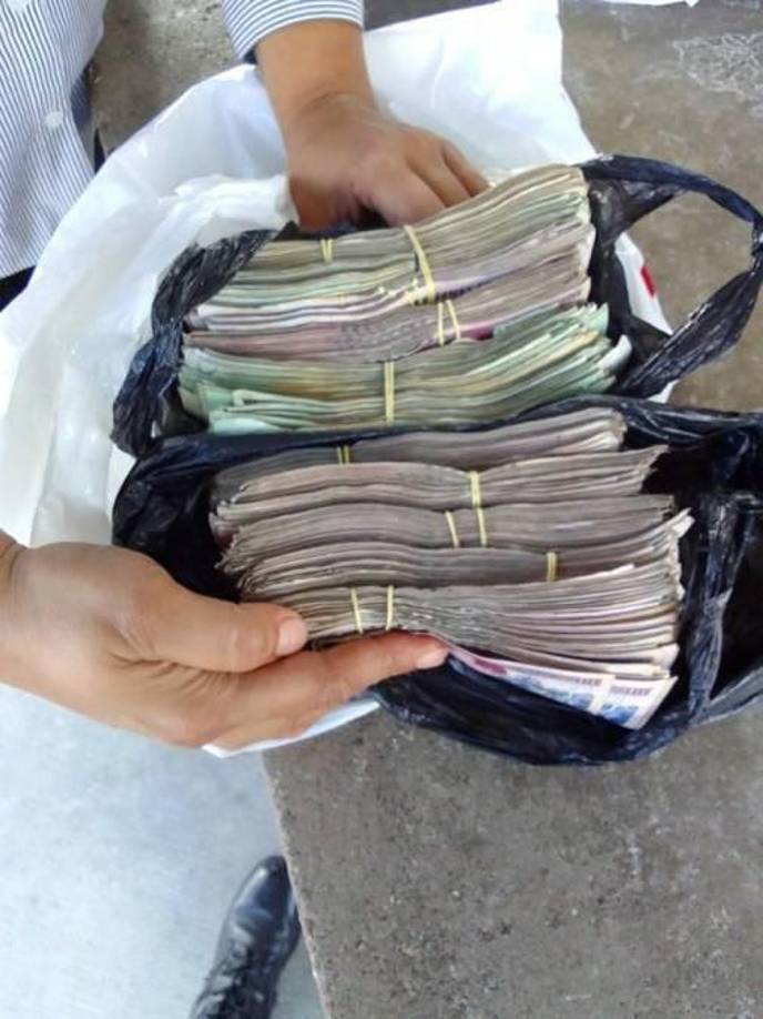 Además de su rol en el traslado de fondos, se ha revelado que la abogada mantenía vínculos sentimentales con al menos uno de los privados de libertad, participando en visitas conyugales. El Coronel Ramiro Fernando Muñoz, comandante de la Policía Militar, expresó su incredulidad ante esta situación durante una entrevista, señalando que los apoderados legales generalmente solo realizan trámites y no participan en visitas conyugales.