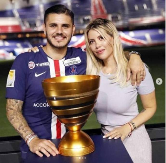 “No sé qué decir, debería intentar hacerlo antes del partido pero Mauro es muy profesional y antes de jugar no hace nada. Solo después del partido si ha ido bien, porque si el partido va mal ni siquiera me quiere ver”, reveló Wanda Nara.