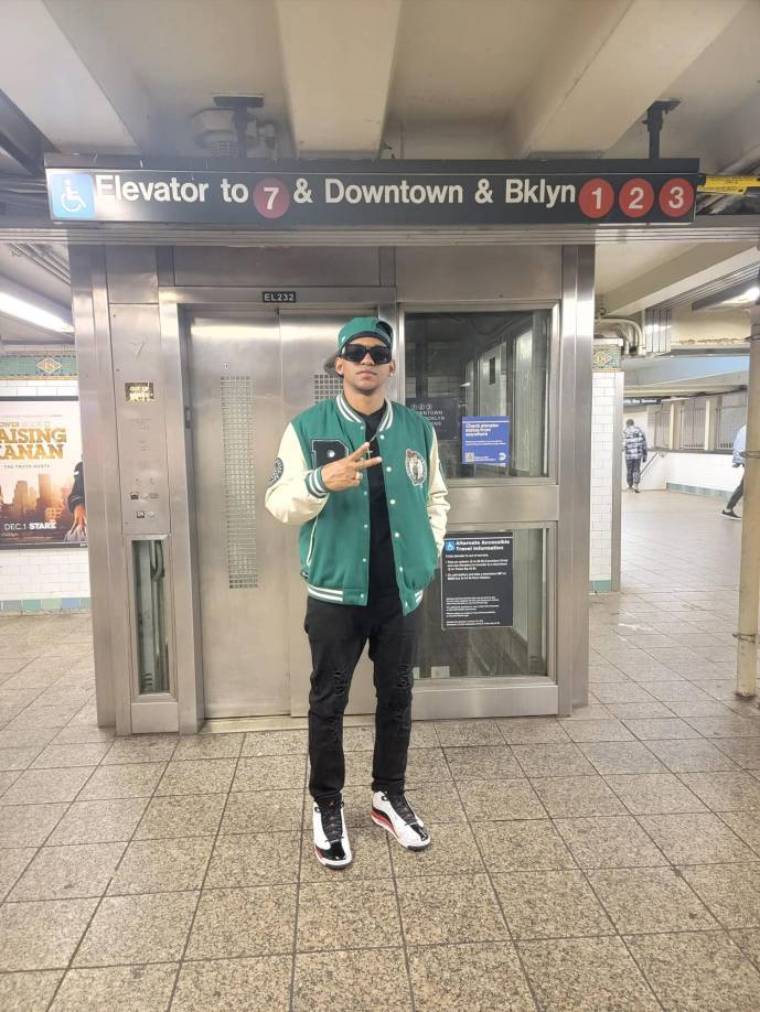 Brenes tenía dos años de residir en Estados Unidos junto a su esposa y una de sus hijas, tras emigrar en busca de un mejor futuro.