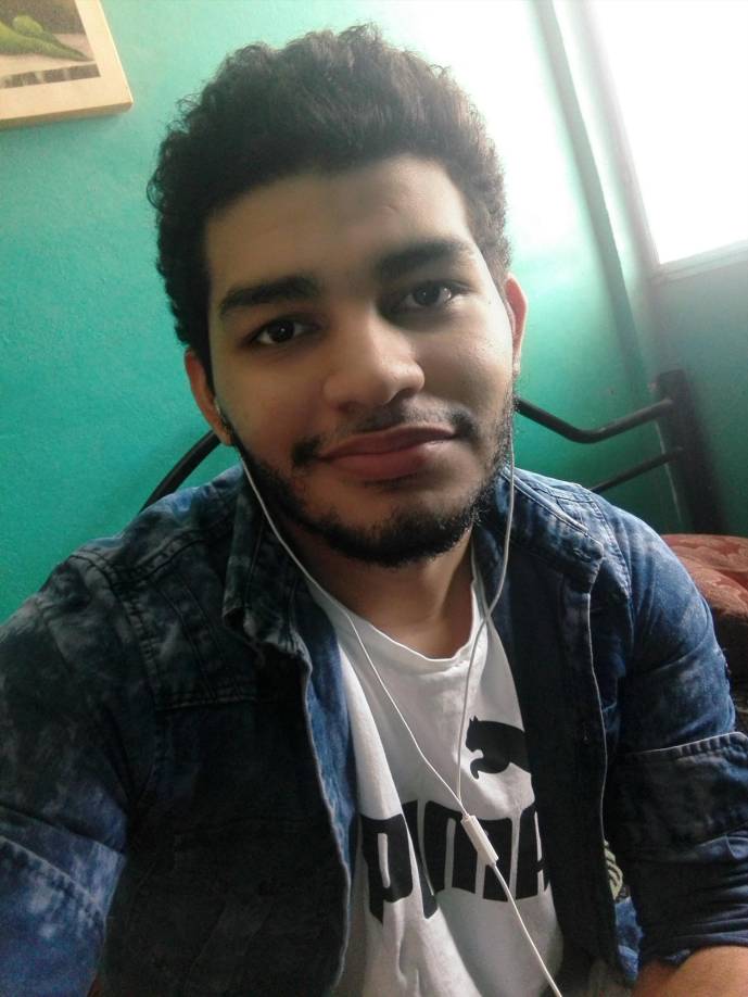 El conductor de la rastra fue detenido para efectos de investigación.